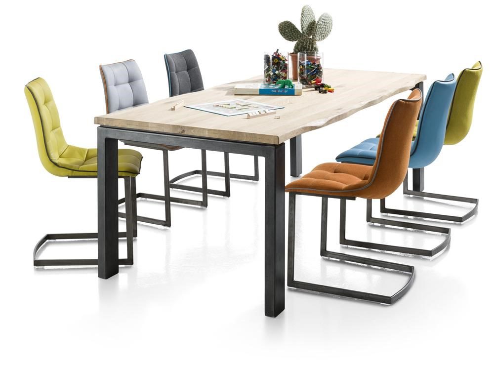 Möbelfamilie Modrava von Jan Sepka Design Stuhl und Tisch